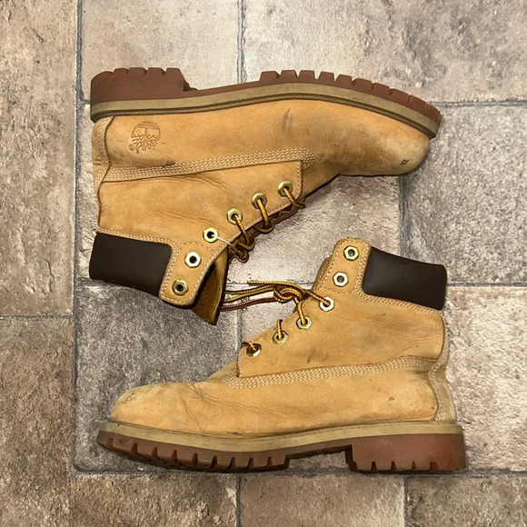 Timberland boot Size 4.5 - Picture 3 of 7